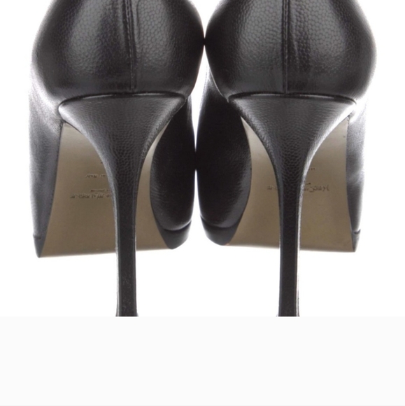 Authentic Yves  Saint Laurent Tribute Pumps - Picture 8 of 12